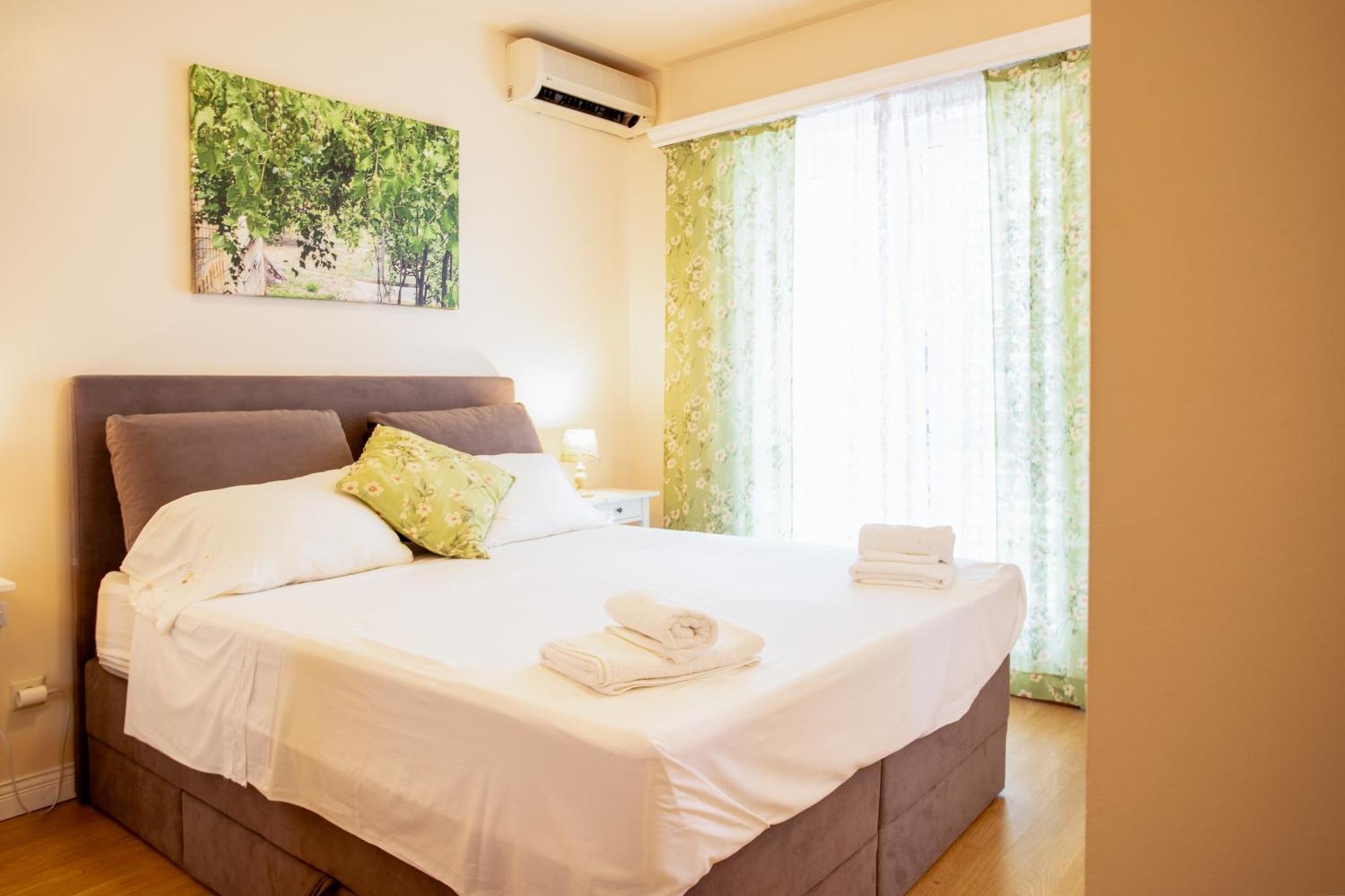 Apartments Mijajov Dvor Sumartin Exterior foto