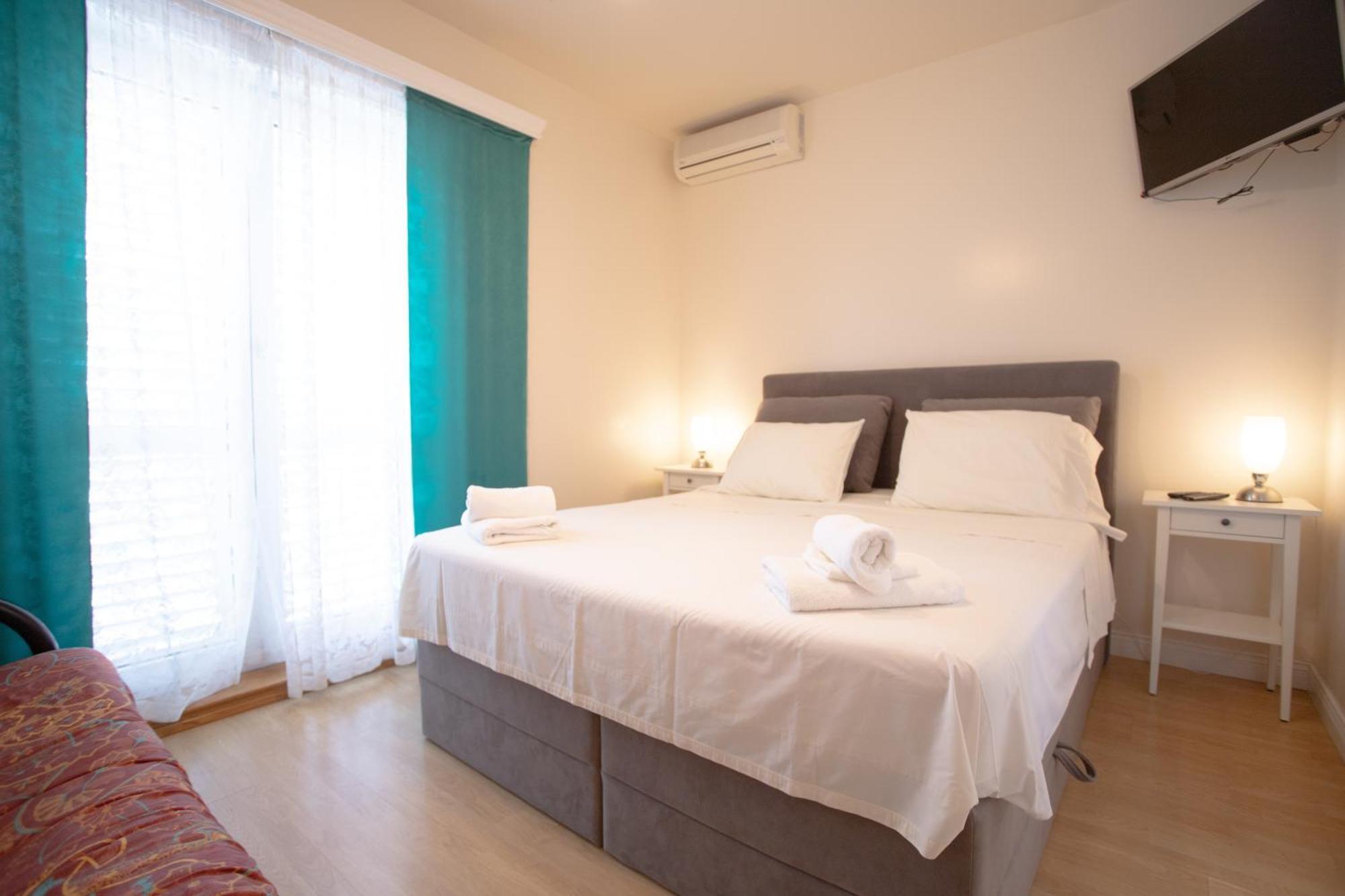 Apartments Mijajov Dvor Sumartin Cameră foto